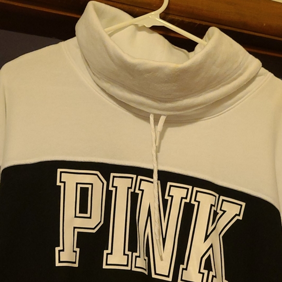 VS PINK sweatshirt - Picture 2 of 4